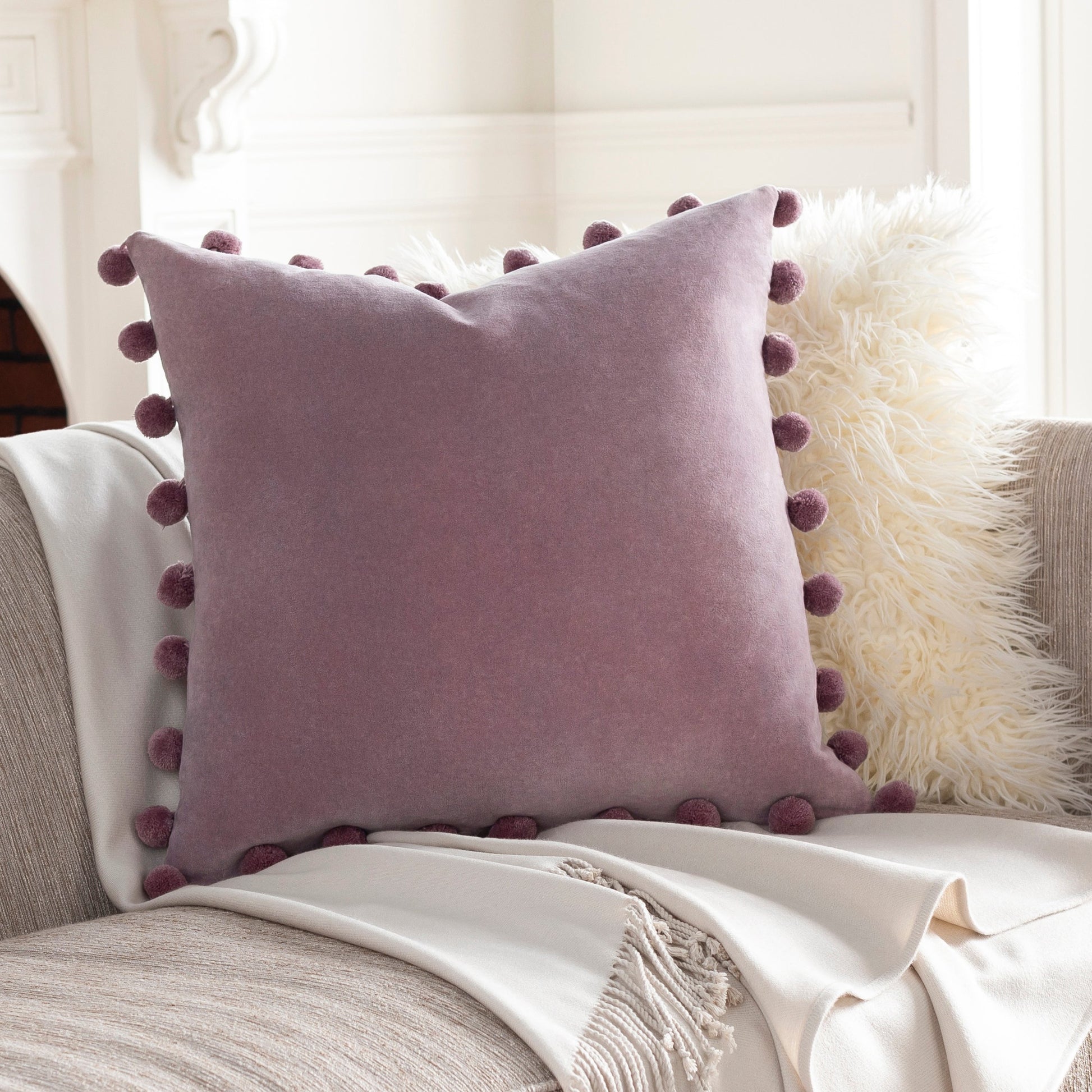 Serengeti Pillow - 14073 by Surya. Made from 100% cotton in a traditional style.