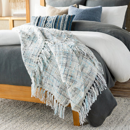 Saugatuck - 19381 by Surya in ivory, pale blue. Made from 95% acrylic, 5% polyester in a cottage & farmhouse style.