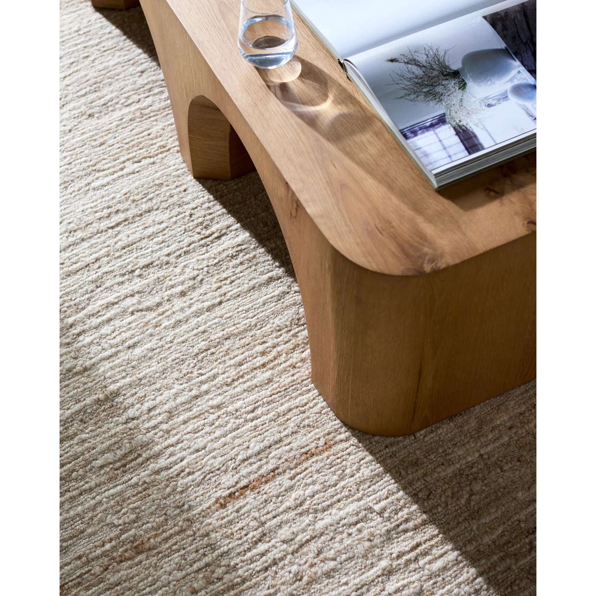 Shaquille SHQ-2300 Rug by Surya. Made from wool, viscose in a unique style.