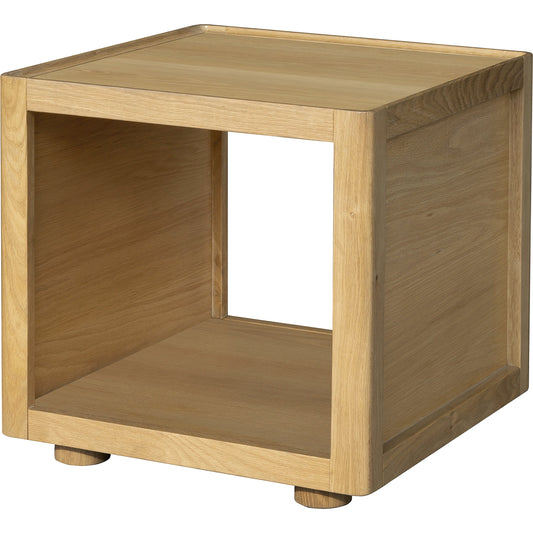 Shaye End Table by Surya. Made from top: wood veneer, manufactured wood, base: oak in a modern style.