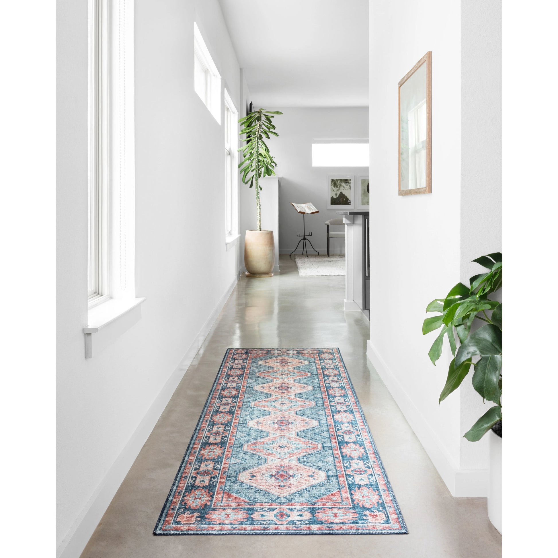 Skye SKY-03 Rug by Loloi. Made from 100% polyester in a traditional style.