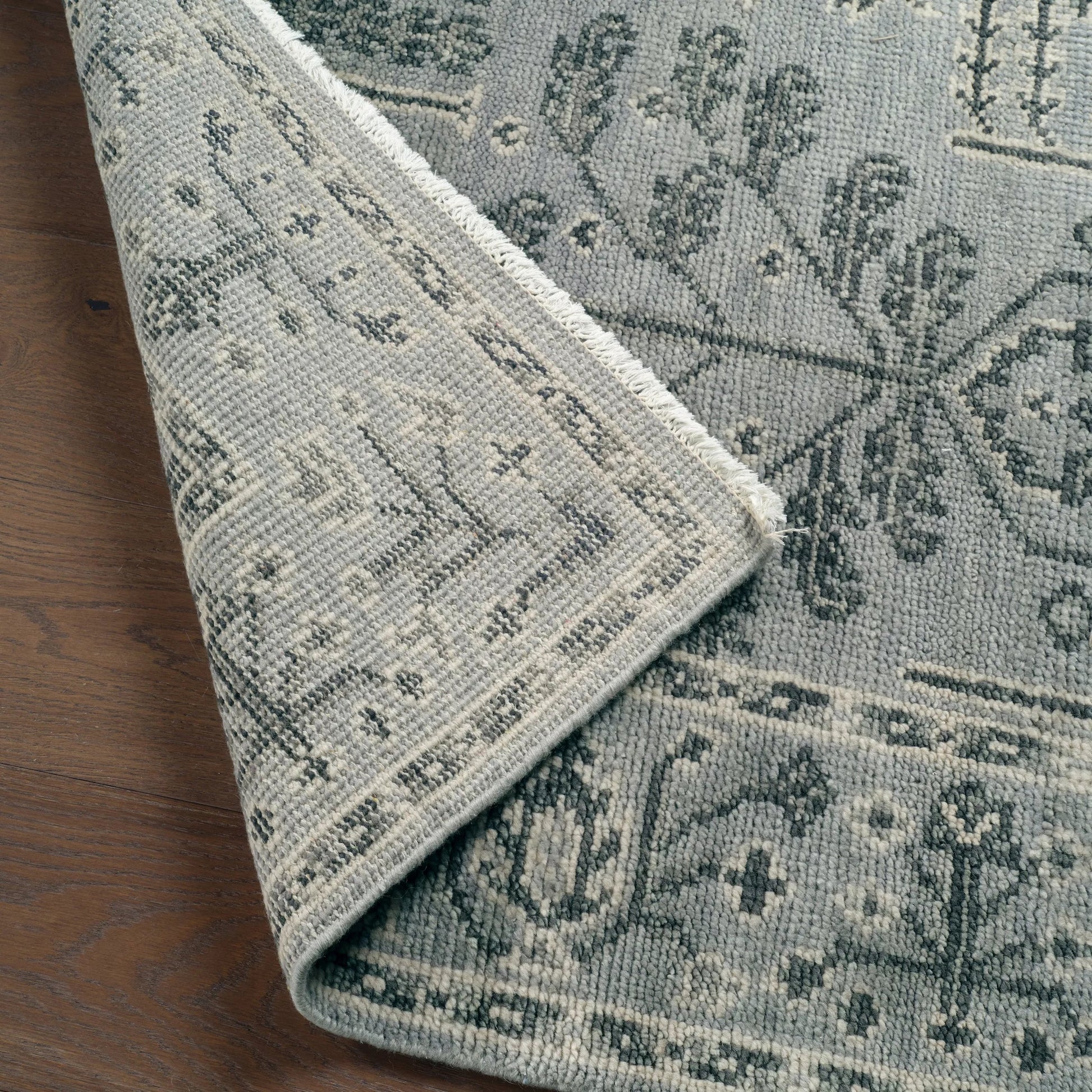 Salinas SLN15 Rug by Jaipur Living. Made from 100% wool in a unique style.