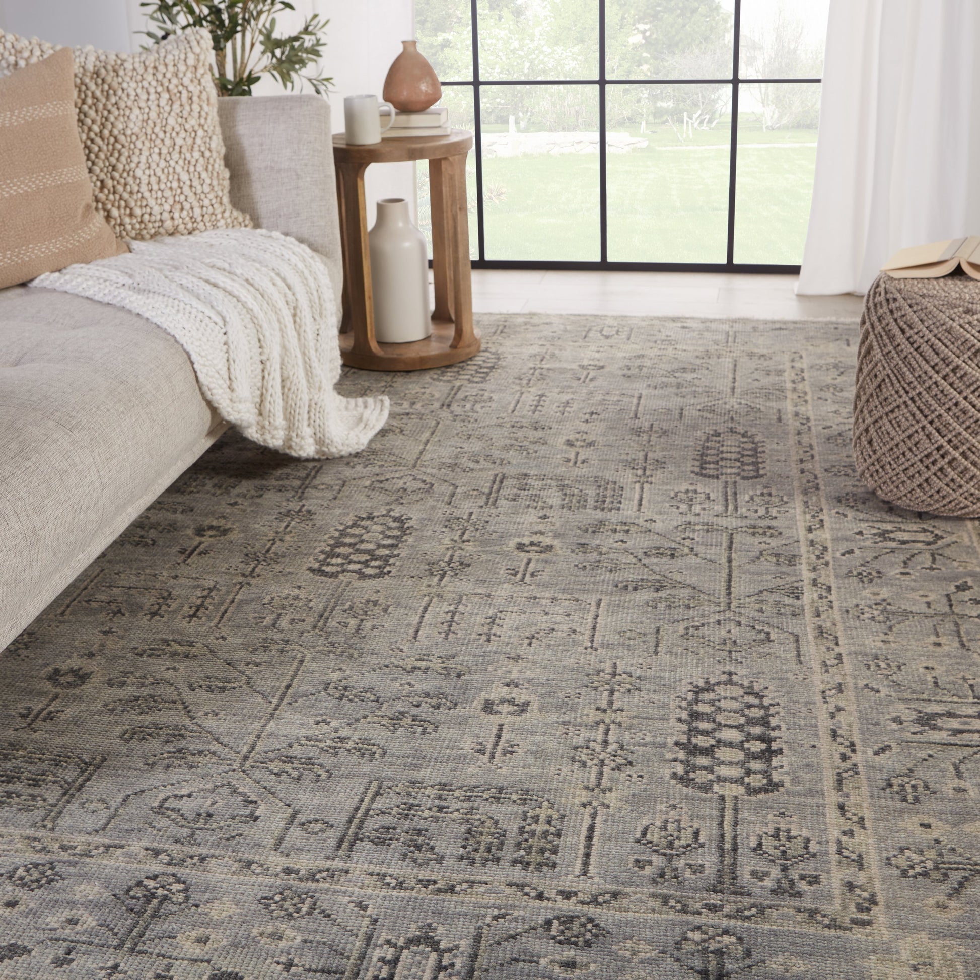 Salinas SLN15 Rug by Jaipur Living. Made from 100% wool in a unique style.