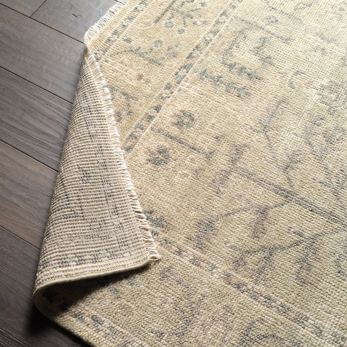 008 SI-1750553,SI-1750557,SI-1750558,SI-1750559,SI-1795067 | Closeup | Salinas SLN15 Rug by Jaipur Living. Made from 100% wool in a unique style.
