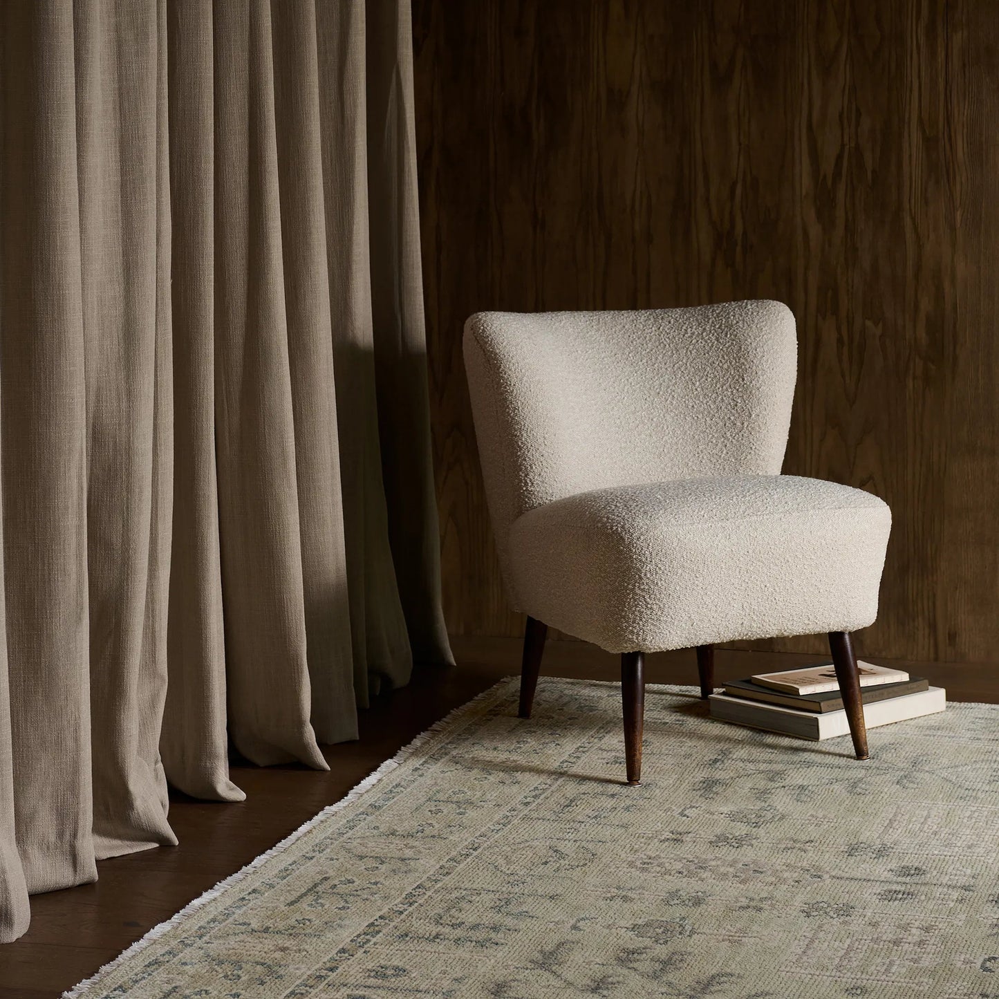 014 SI-1750553,SI-1750557,SI-1750558,SI-1750559,SI-1795067 | Lifestyle | Salinas SLN15 Rug by Jaipur Living. Made from 100% wool in a unique style.
