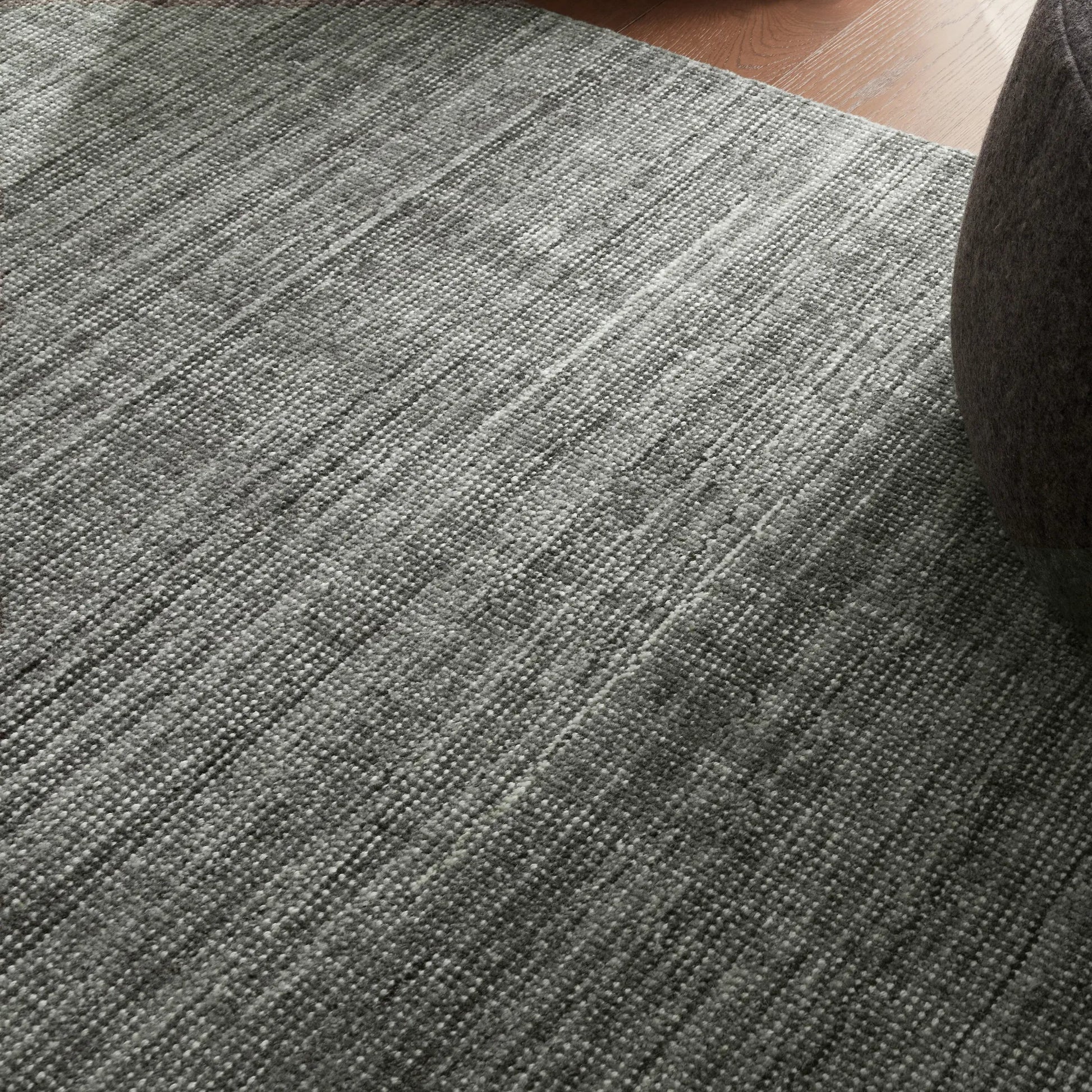 Solon SLO01 Rug by Jaipur Living in gray. Made from 60% wool, 40% cotton in a unique style.