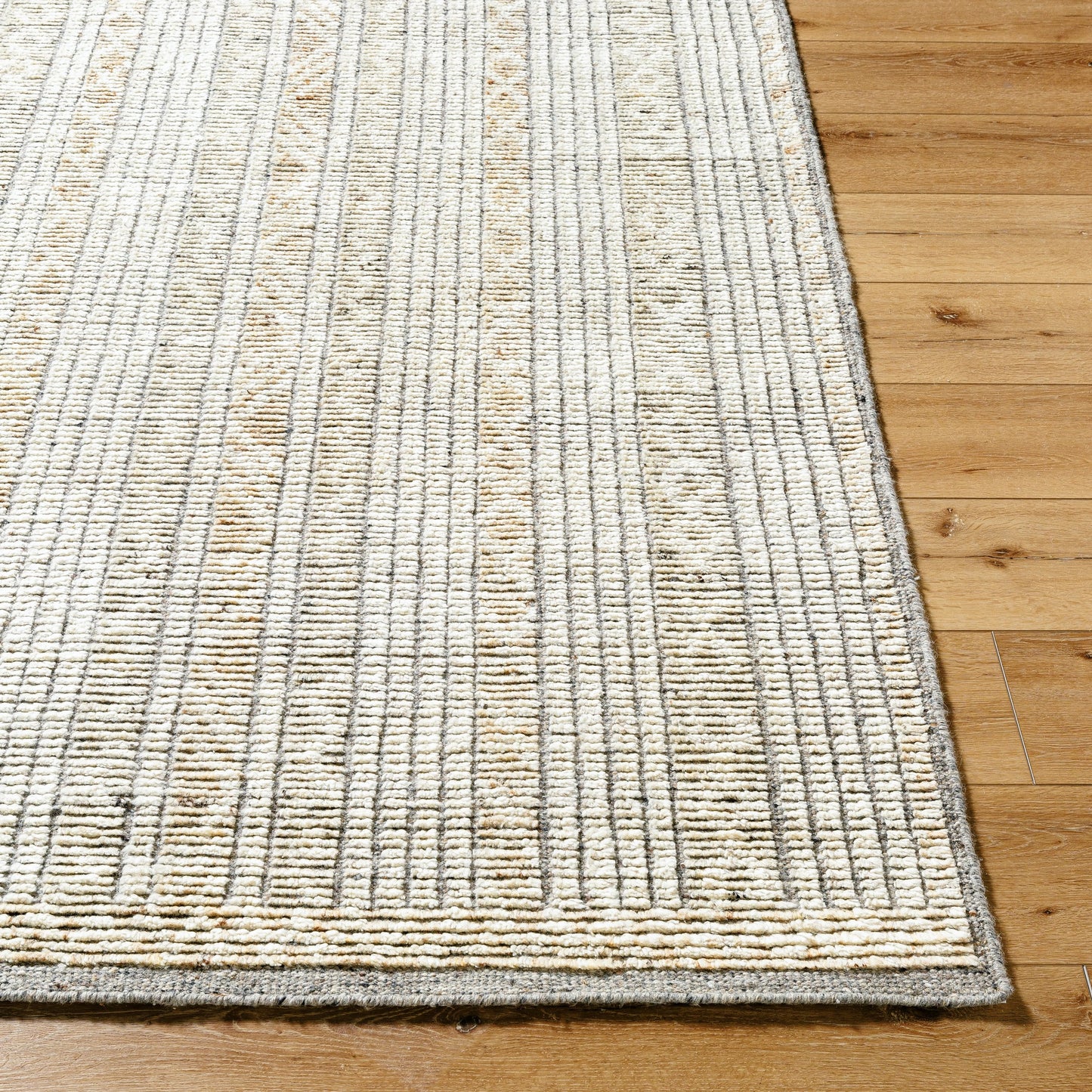 002 SI-1972105,SI-1972106,SI-1972107,SI-1972108,SI-1972109 | Closeup | Samarkand SMD-2300 Rug by Surya in ivory, sandstone, charcoal, taupe. Made from main: 100% wool in a unique style.