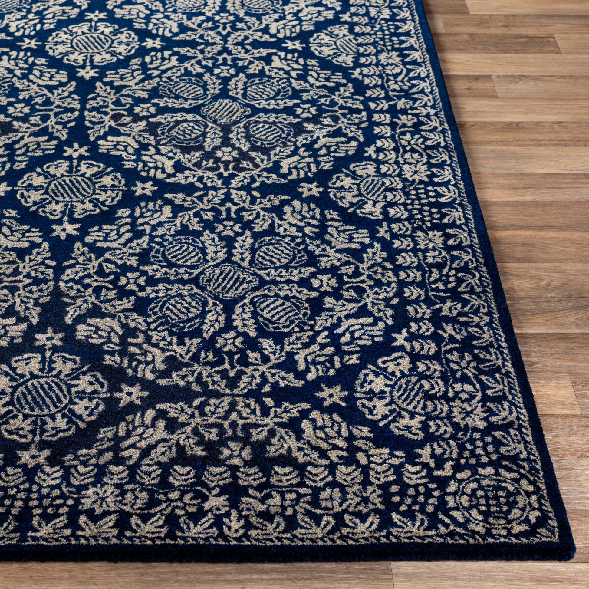 Smithsonian Rug - 1582 by Surya. Made from 100% new zealand wool in a unique style.