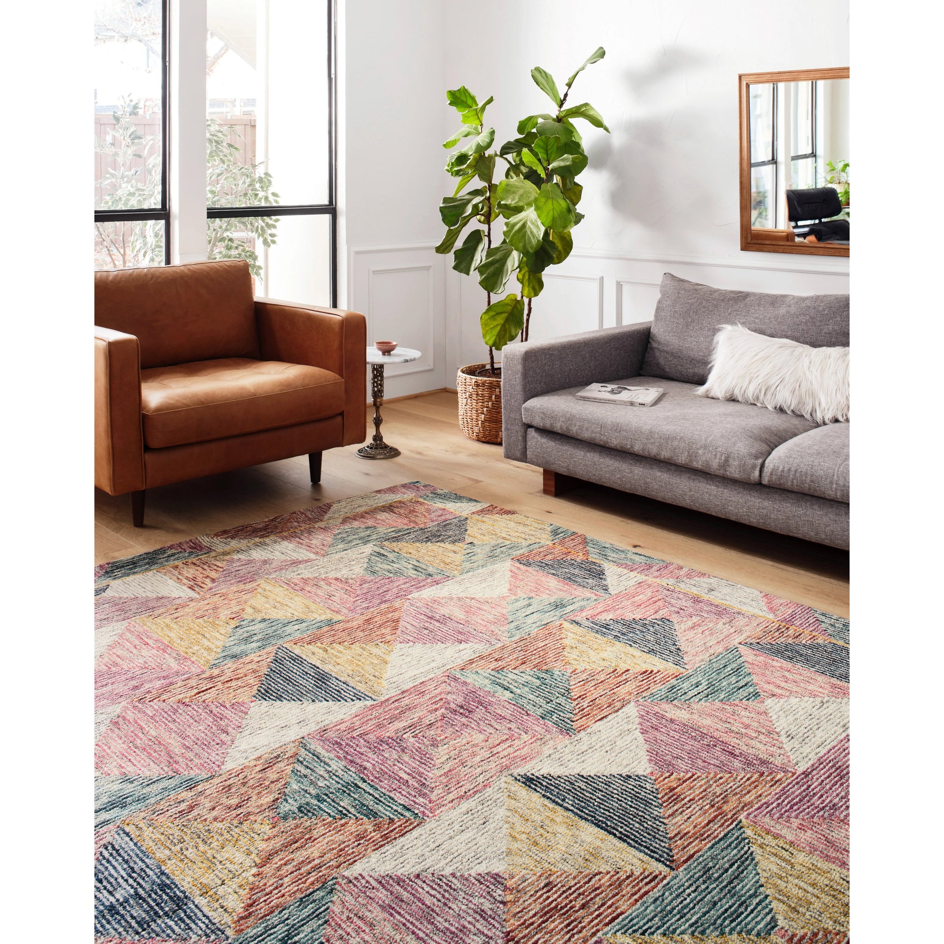 SPE-01 by Loloi. Made from 100% wool in a rustic style.