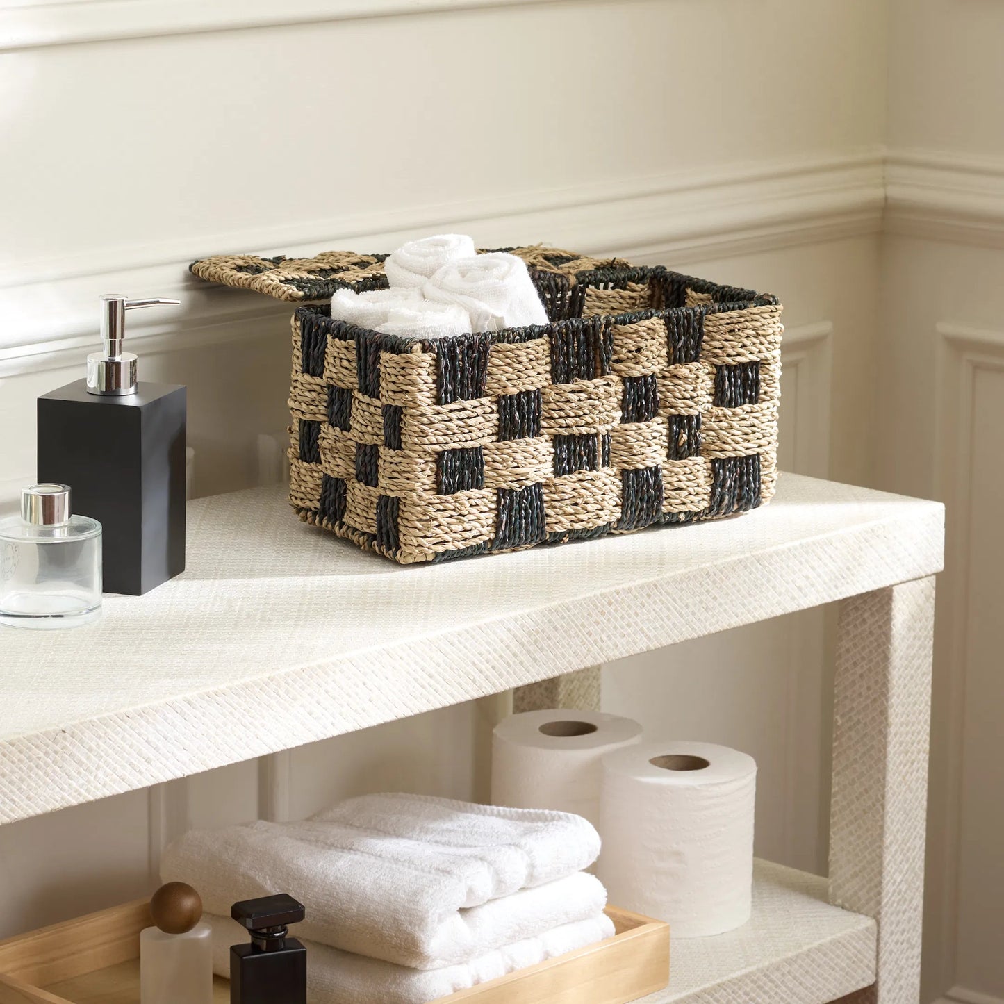 011 SI-2630224 | Lifestyle | Latimer Basket by HedgeApple Essentials in natural, dark natural. Made from seagrass, metal in a unique style.