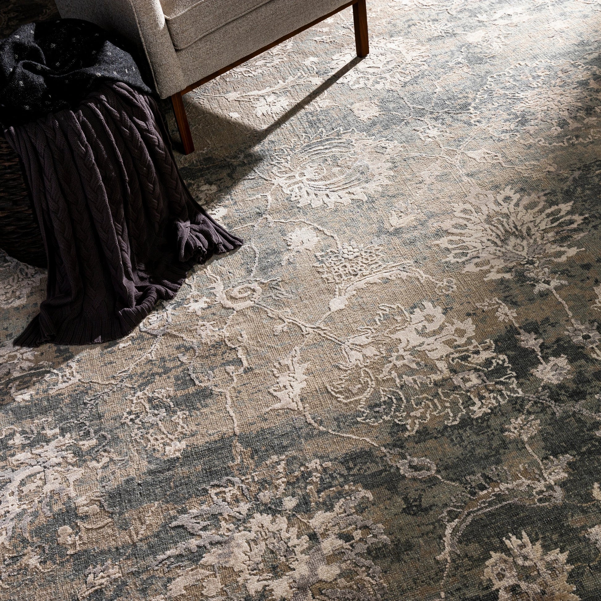 Sufi SUF-2302 Rug by Surya. Made from 70% wool, 30% viscose in a unique style.