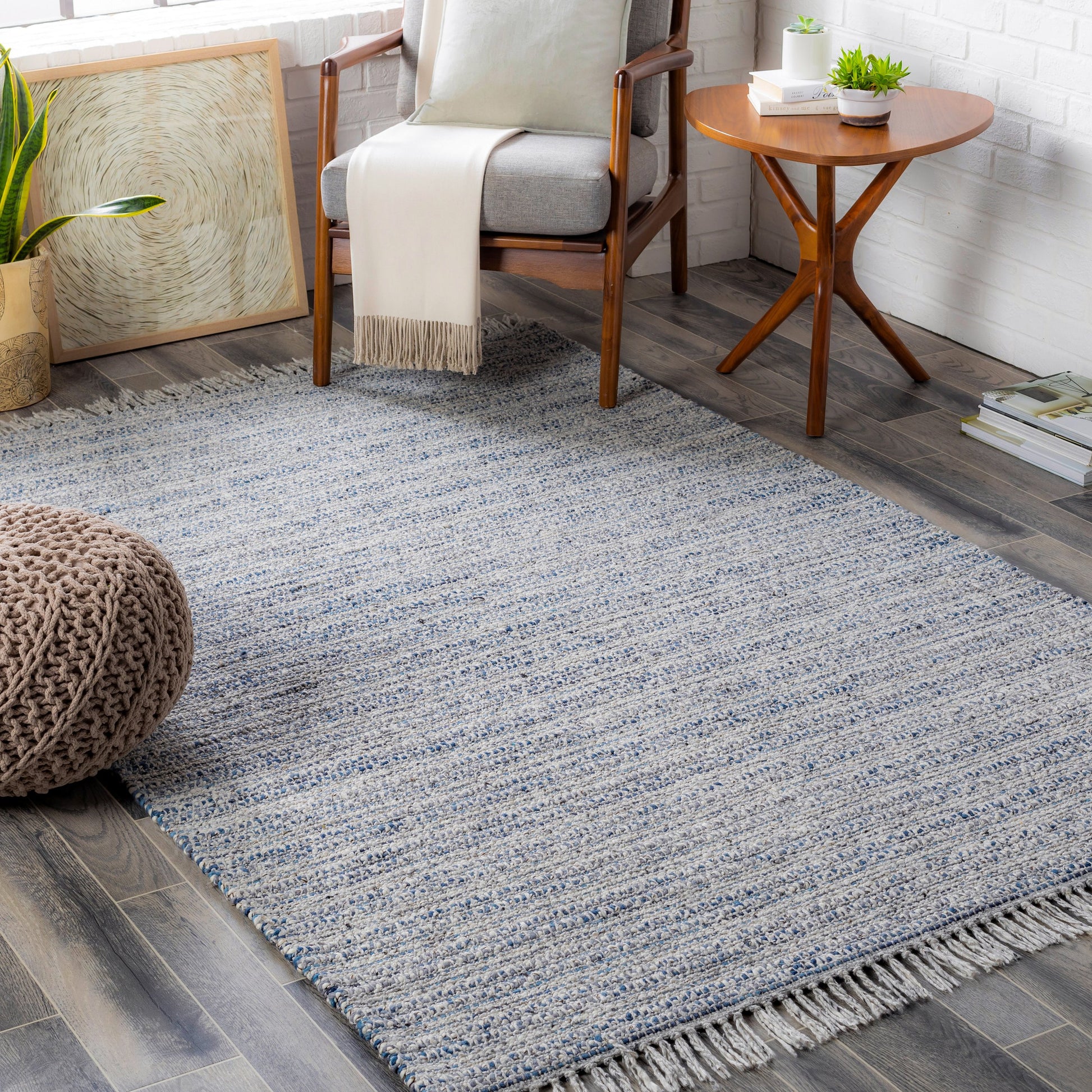 Skywalk SWK-2300 Rug by Surya. Made from 60% wool, 40% polyester in a unique style.