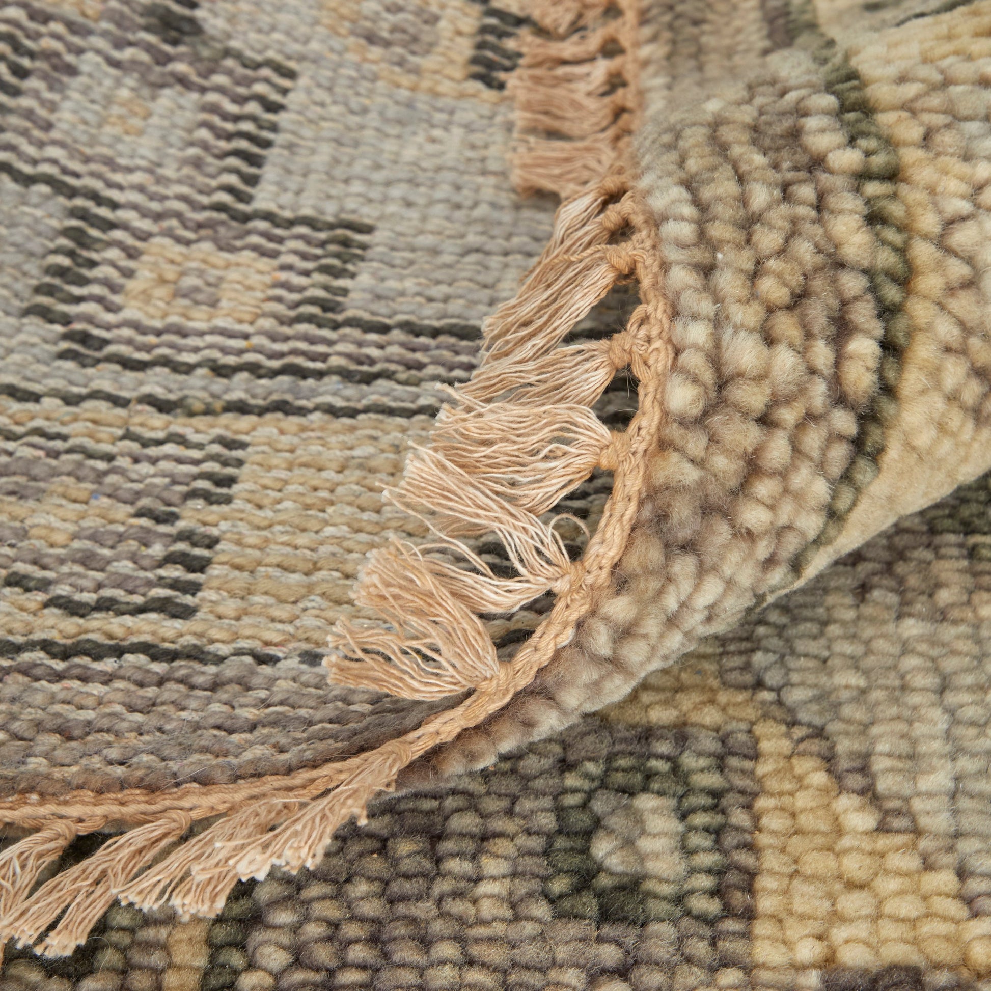 Fillmore Traditional Diamond Rug - 6943F by Feizy. Made from wool in a unique style.