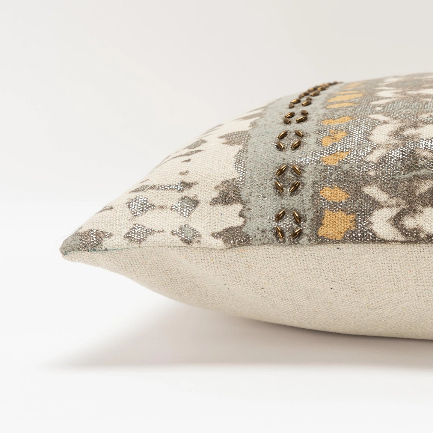 009 SR-870553,SR-885982 | Closeup | Keystone Pillow by HedgeApple Essentials in gray. Made from unique in a rustic style.