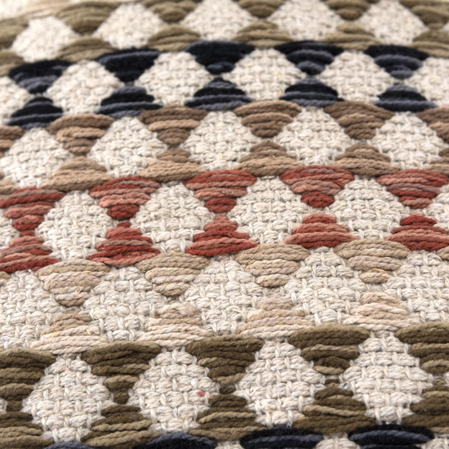 004 SI-2023069,SI-2023070 | Closeup | Kimble Pillow by HedgeApple Essentials in multi. Made from cotton in a modern style.