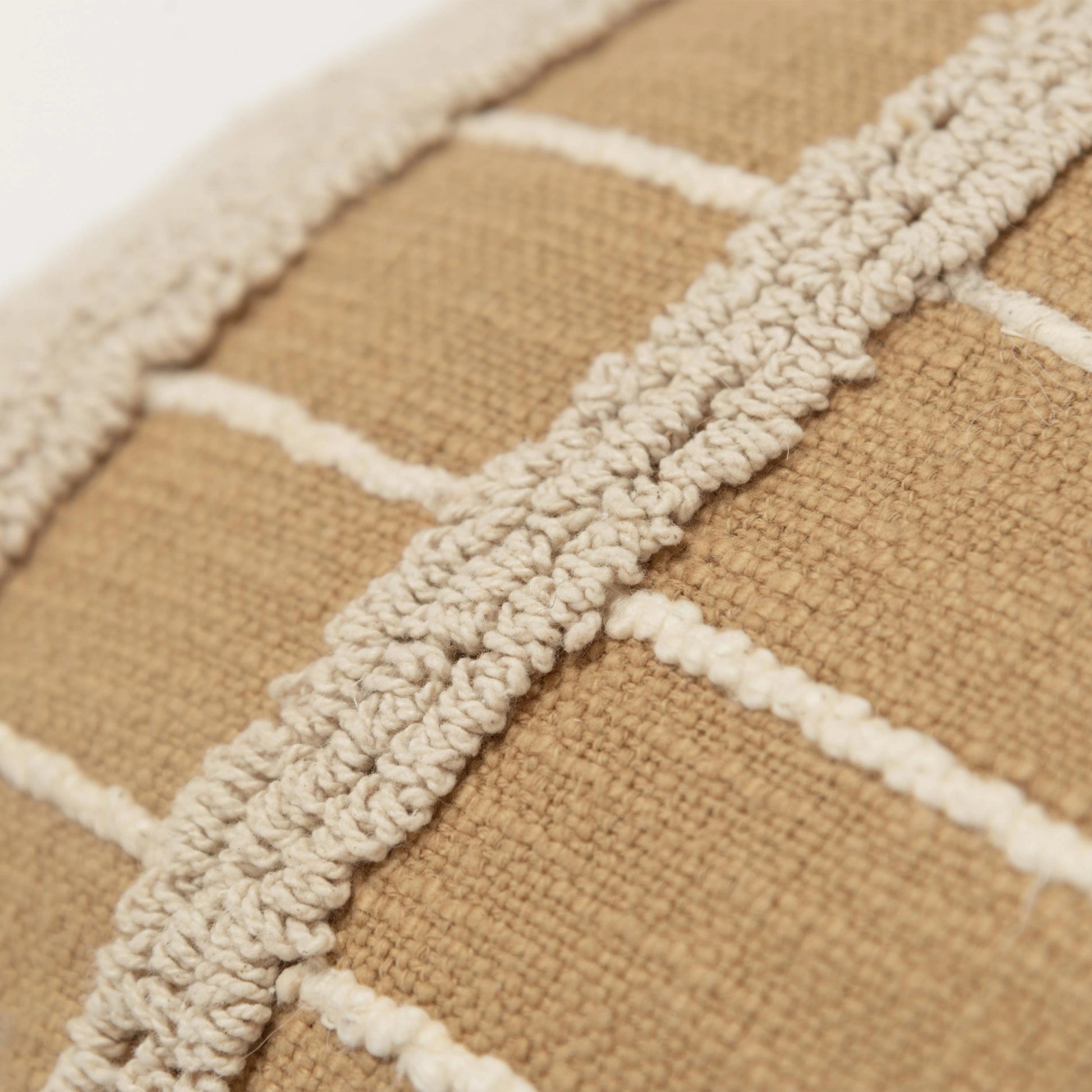 T20466 Pillow by Rizzy Home. Made from polyester, cotton in a modern style.