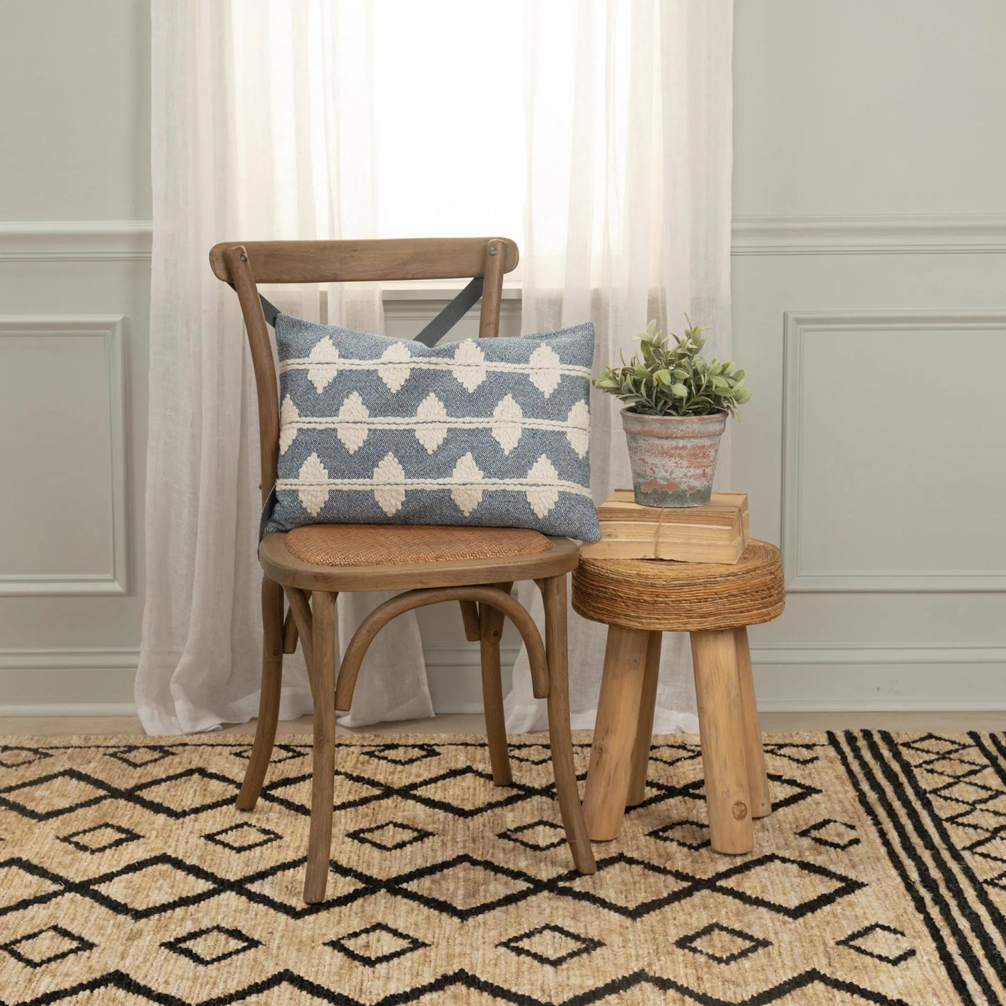 004 SI-2438830 | Lifestyle | Rappahannock Pillow by HedgeApple Essentials in navy. Made from cotton in a transitional style.
