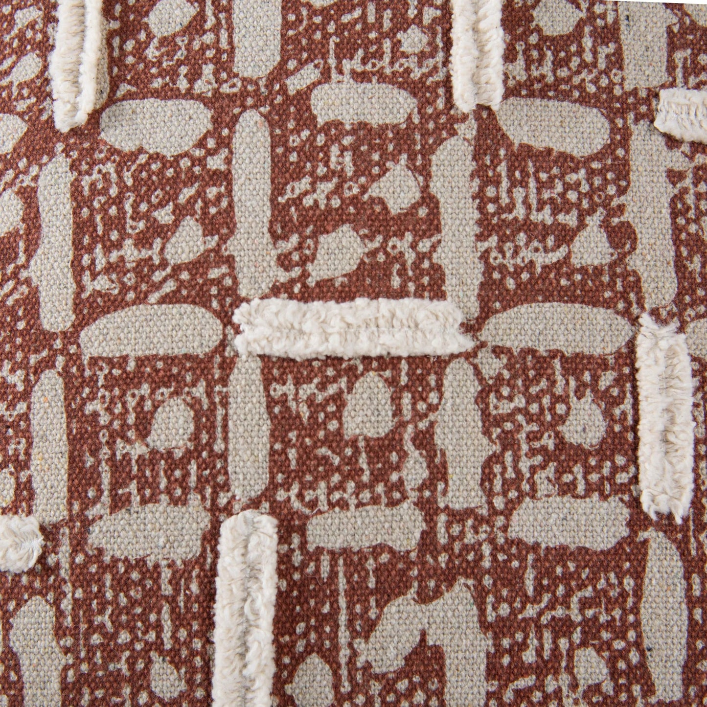 002 SI-2438914,SI-2438915,SI-2438916 | Closeup | Clark Pillow by HedgeApple Essentials in red, rust. Made from cotton canvas (recyceld) in a rustic style.