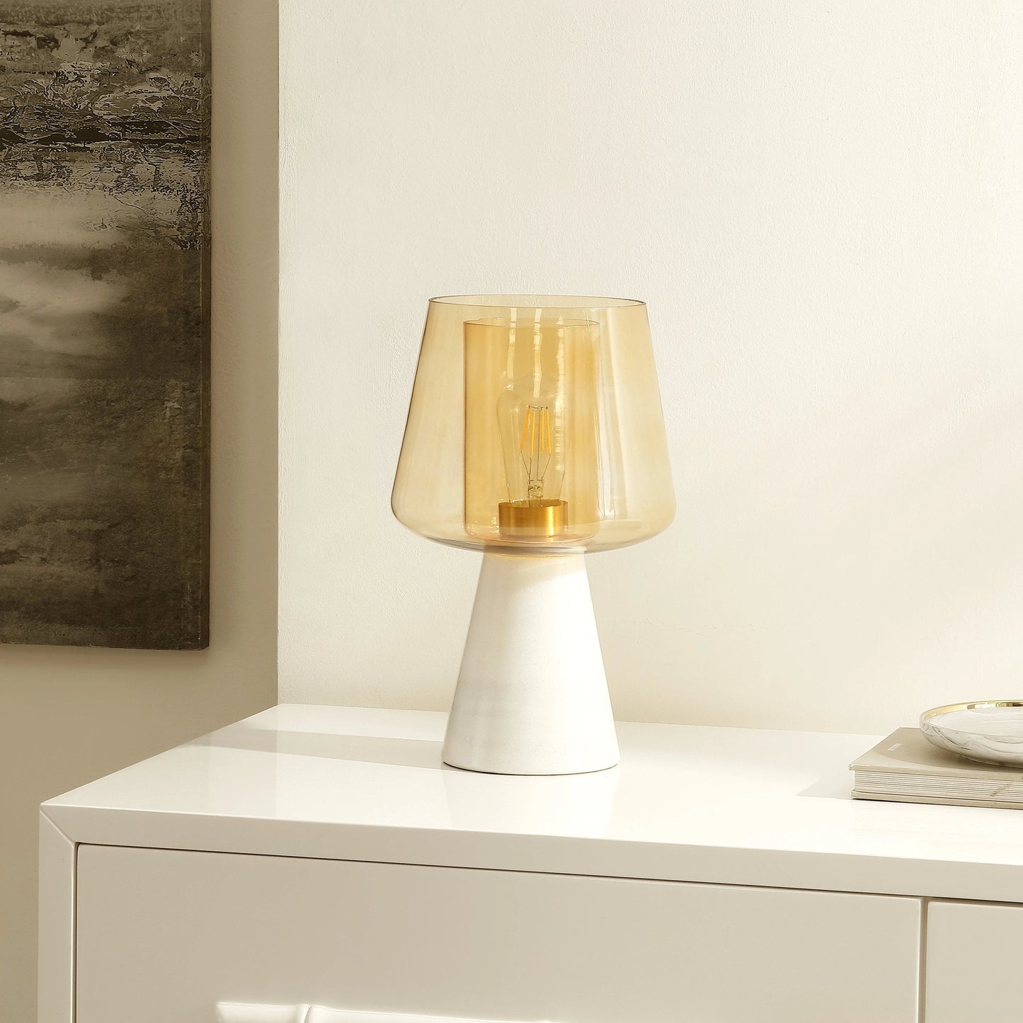 002 SI-2155379 | Lifestyle | Reeder Table Lamp by HedgeApple Essentials in amber, white. Made from marble, glass, iron in a modern style.