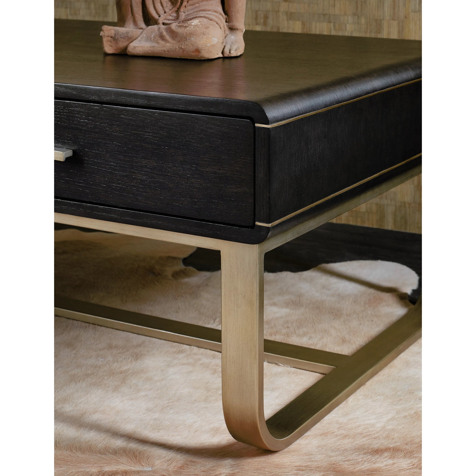 Commerce & Market Metropolitan Cocktail Table by Hooker Furniture in dark wood and dark wood finish. Made from oak veneers, metal tube and sheet metal in a modern style.