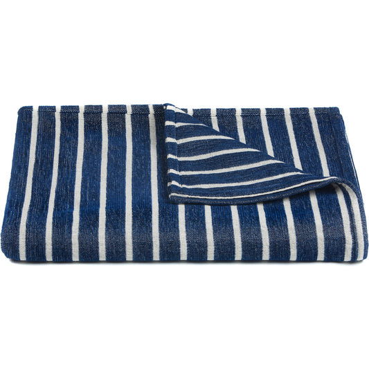 Aria TH-ARI51600 Throw by Chandra. Made from 65% polyester, 35% cotton in a unique style.