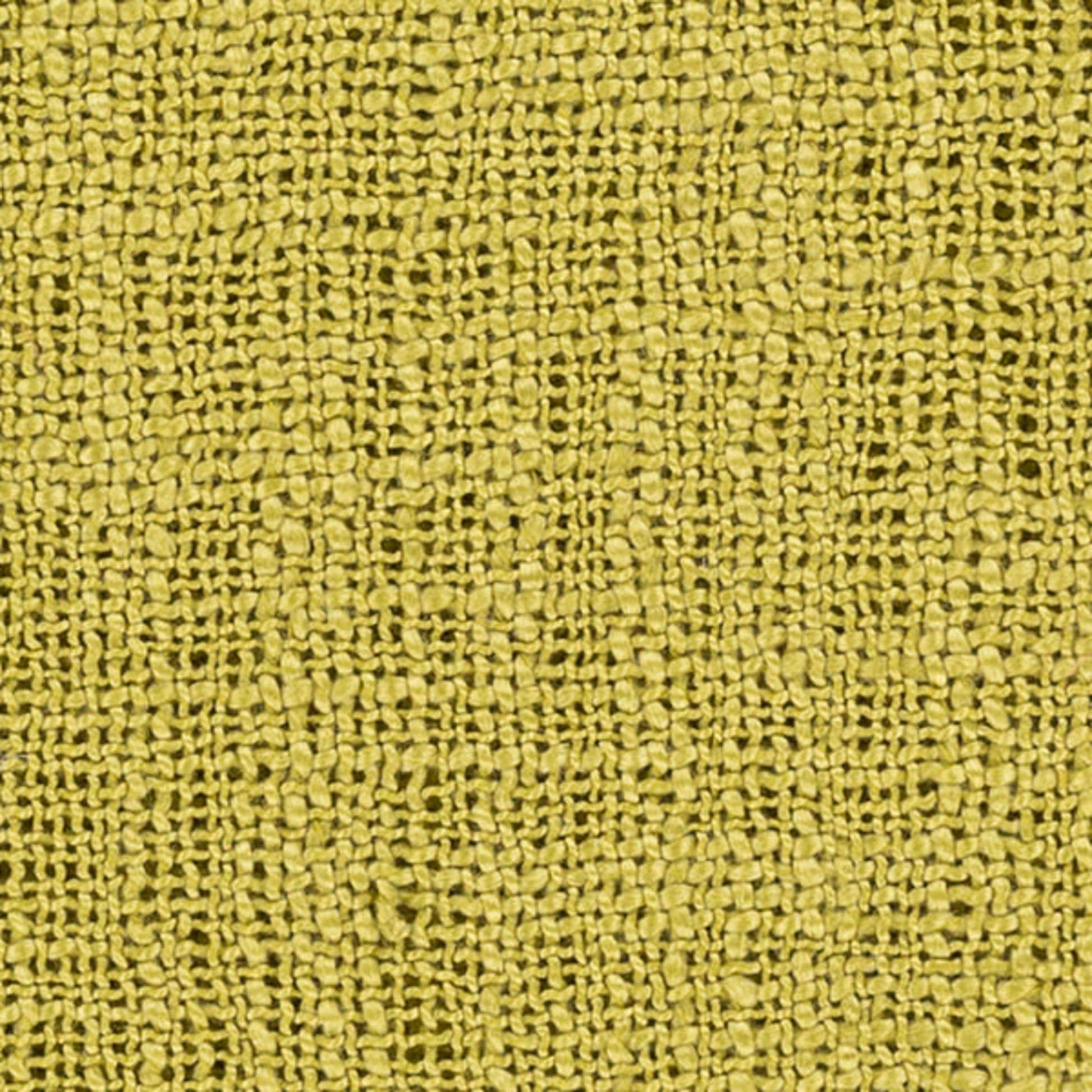 Tilda - 12941 by Livabliss. Made from 100% acrylic in a traditional style.