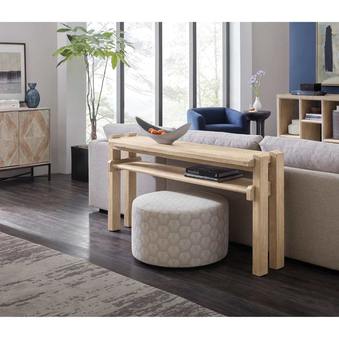 003 SI-2449119 | Lifestyle | Commerce & Market Console by Hooker Furniture in light natural wood. Made from unique in a unique style.