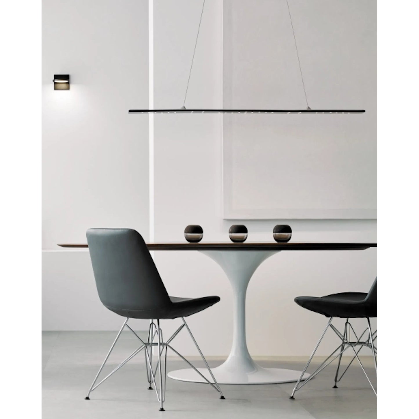006 SR-808117,SR-808118 | Lifestyle | Spectica Wall Sconce by Tech Lighting in matte black. Made from aluminum in a modern style.