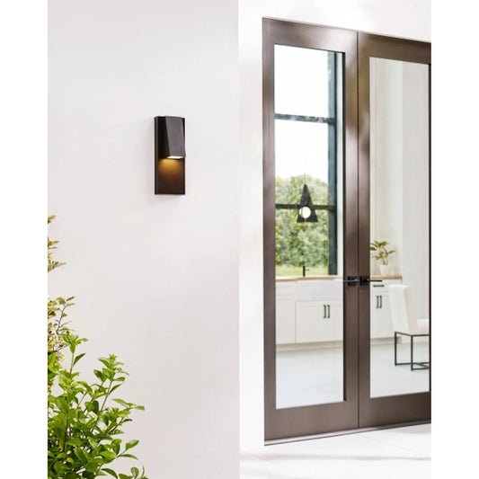 Peak Outdoor Wall by Visual Comfort & Co. in black. Made from aluminum in a unique style.