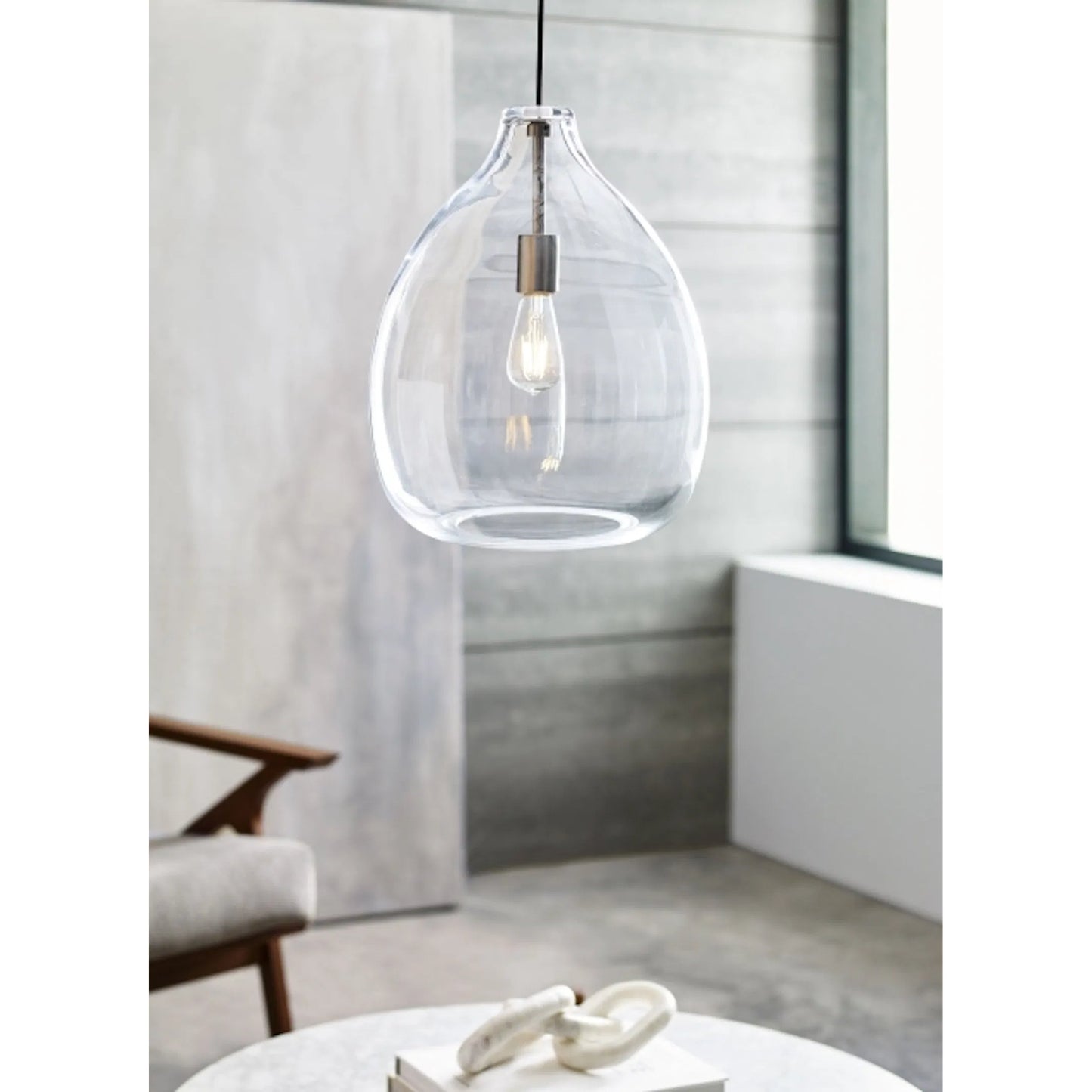 005 SR-808012,SR-808014 | Closeup | Quinton Pendant by Tech Lighting. Made from glass in a cottage & farmhouse style.