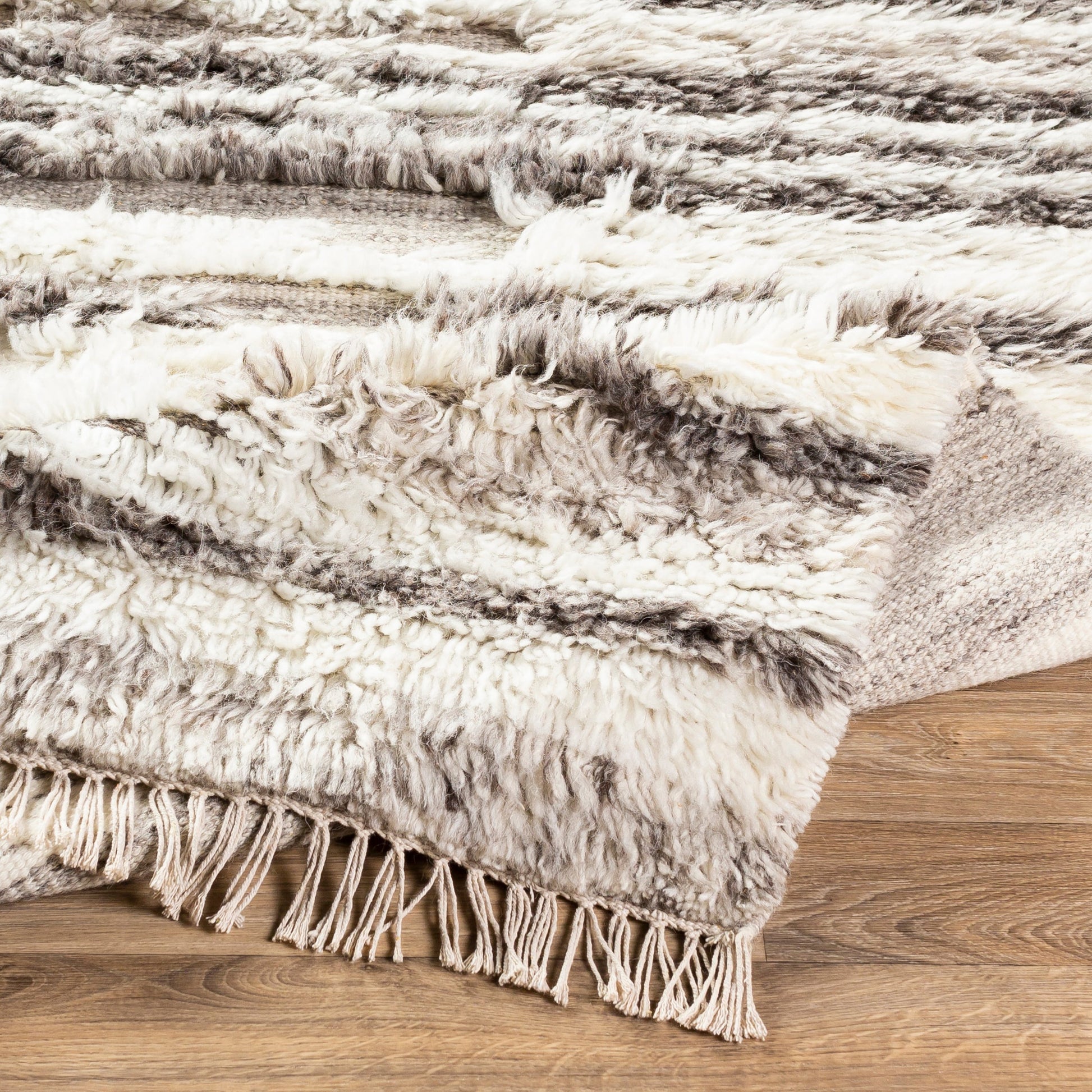 Tulum TMU-2300 Rug by Livabliss. Made from 100% new zealand wool in a unique style.