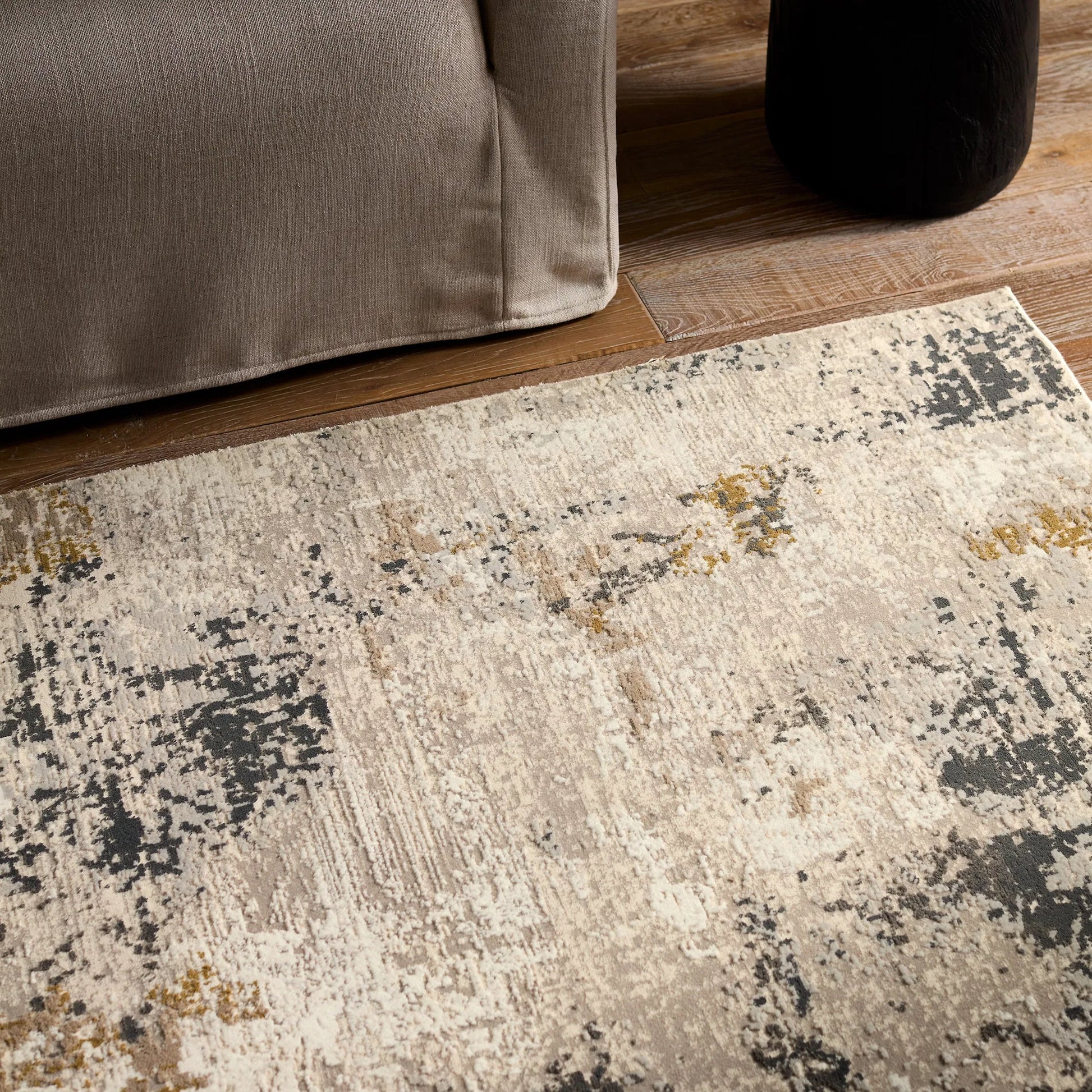 Toprak TOP01 Rug by Jaipur Living in tan. Made from 100% polyester in a unique style.