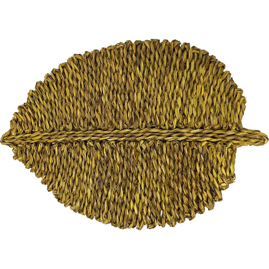 Leaf Seagrass Placemat by TOV Furniture. Made from seagrass in a unique style.