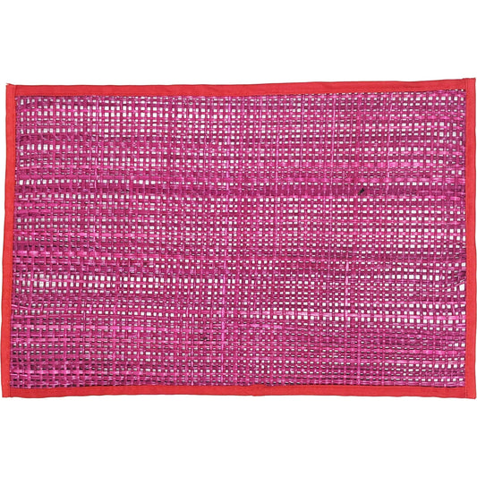 Peele Seagrass Placemat (Set of 4) by TOV Furniture. Made from seagrass in a unique style.