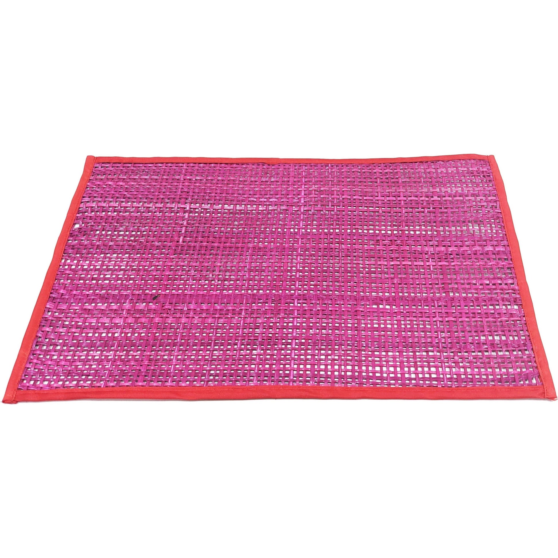 Peele Seagrass Placemat (Set of 4) by TOV Furniture. Made from seagrass in a eclectic & global style.