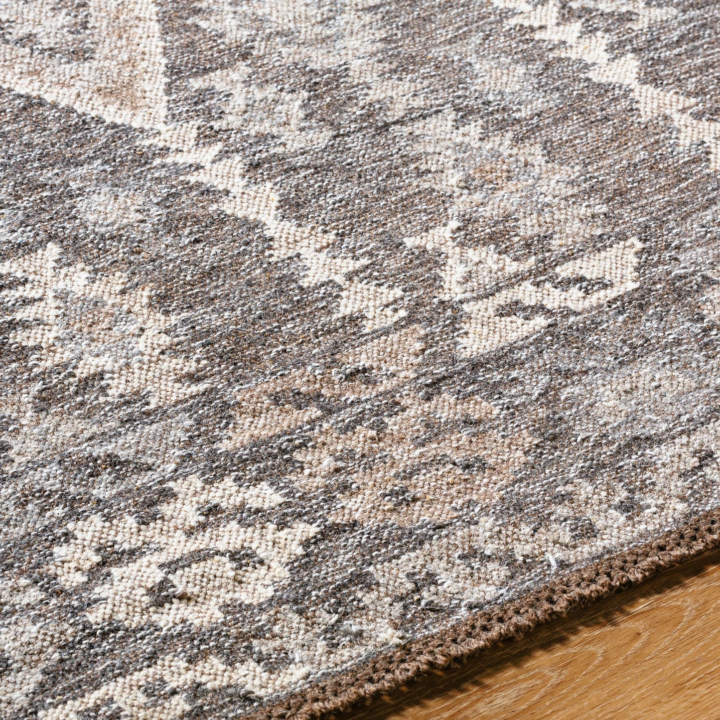 003 SI-2164192,SI-2164193,SI-2164194,SI-2164195 | Closeup | Tempe Rug - 526464 by Surya in slate gray, taupe, ivory, charcoal. Made from wool in a unique style.