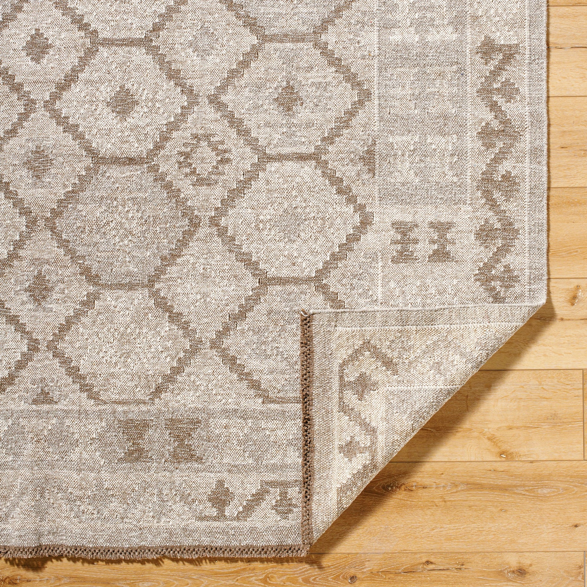 Tempe Rug - 526473 by Surya in ash, sterling grey, metallic - silver, prairie dust, light silver, sage. Made from wool in a unique style.