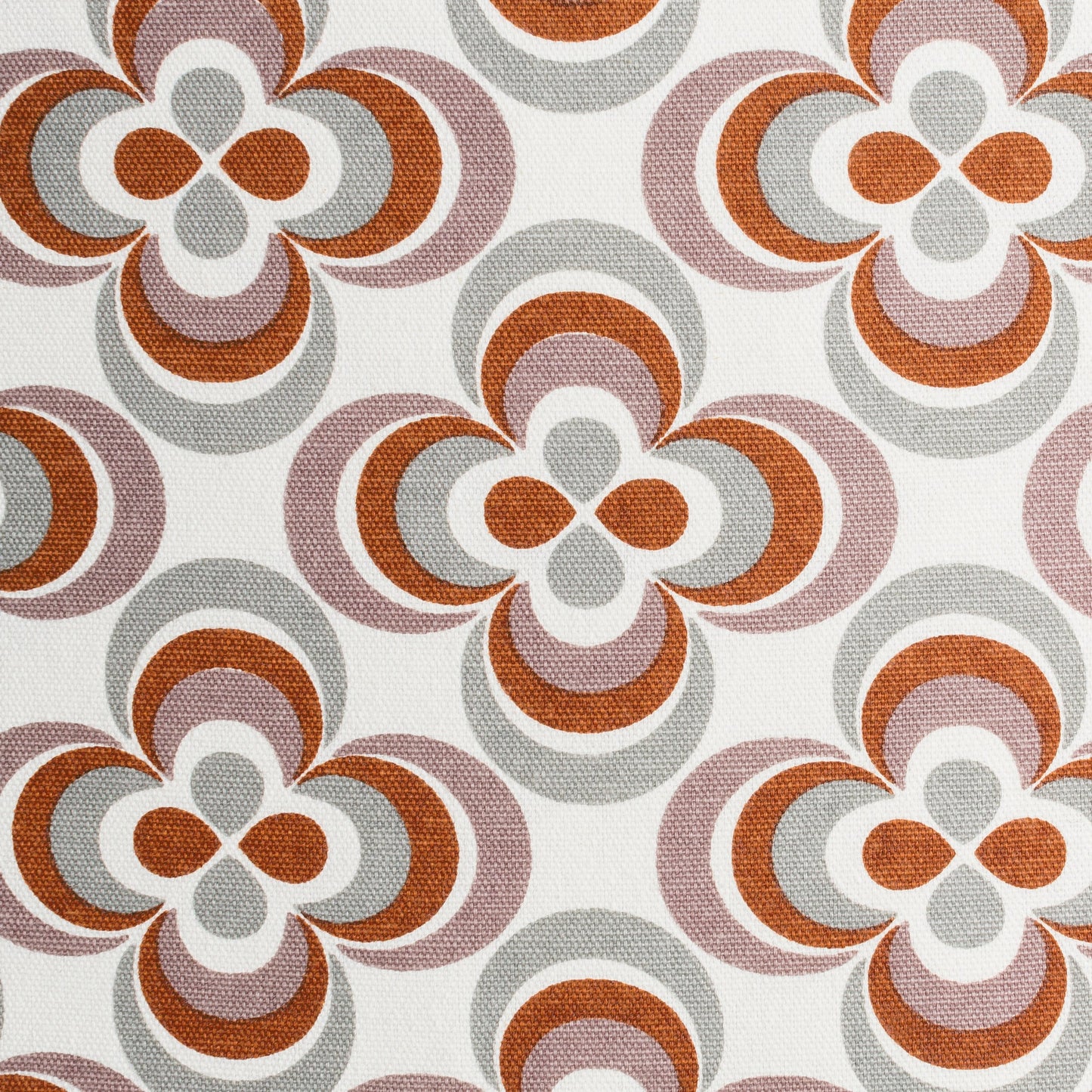 014 SI-1906082,SI-1906083 | Closeup | Trudy Pillow - 22130 by Surya. Made from 100% cotton in a modern style.