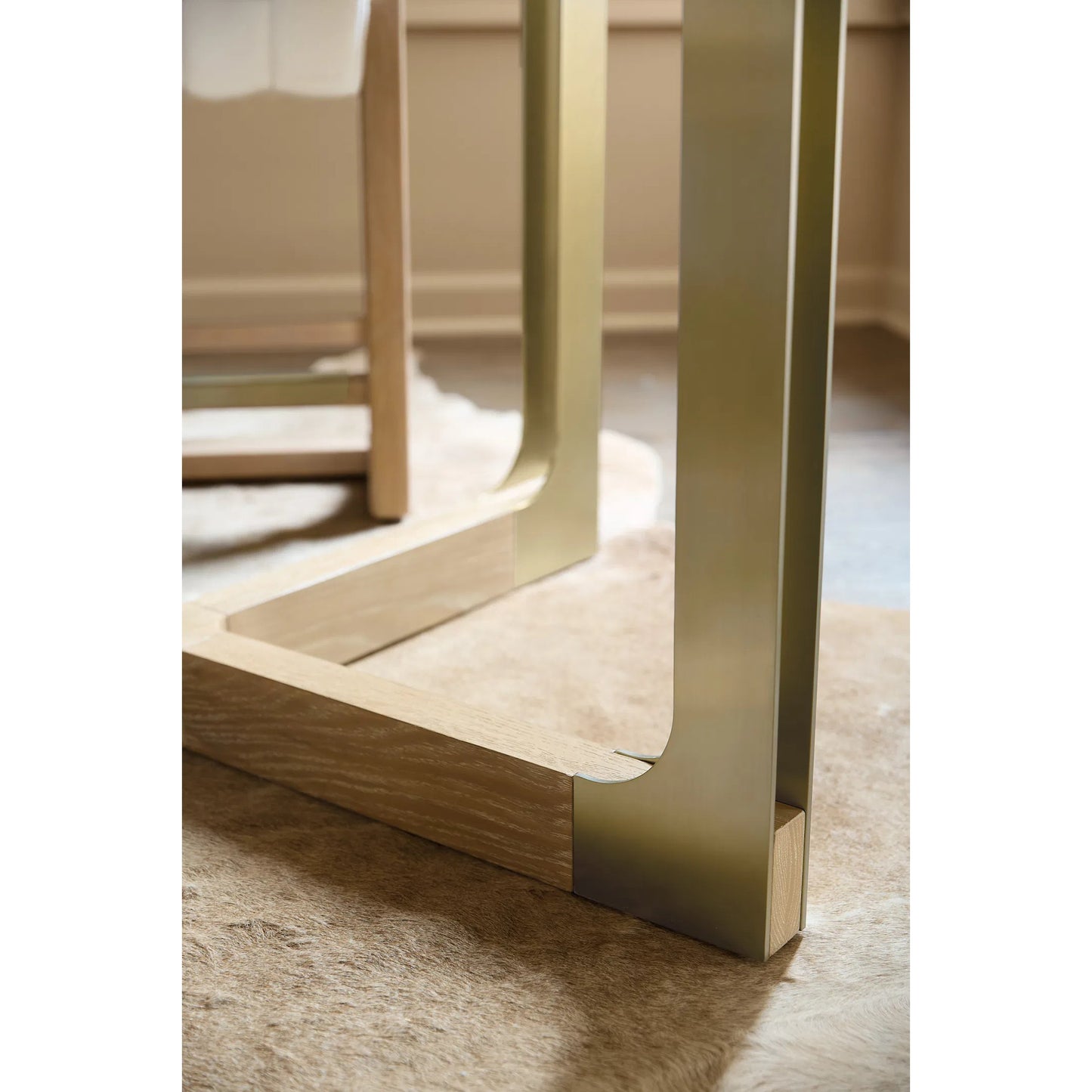 004 SI-2333042 | Closeup | Banyon Bay Gathering Table by Hooker Furniture in light wood. Made from unique in a transitional style.