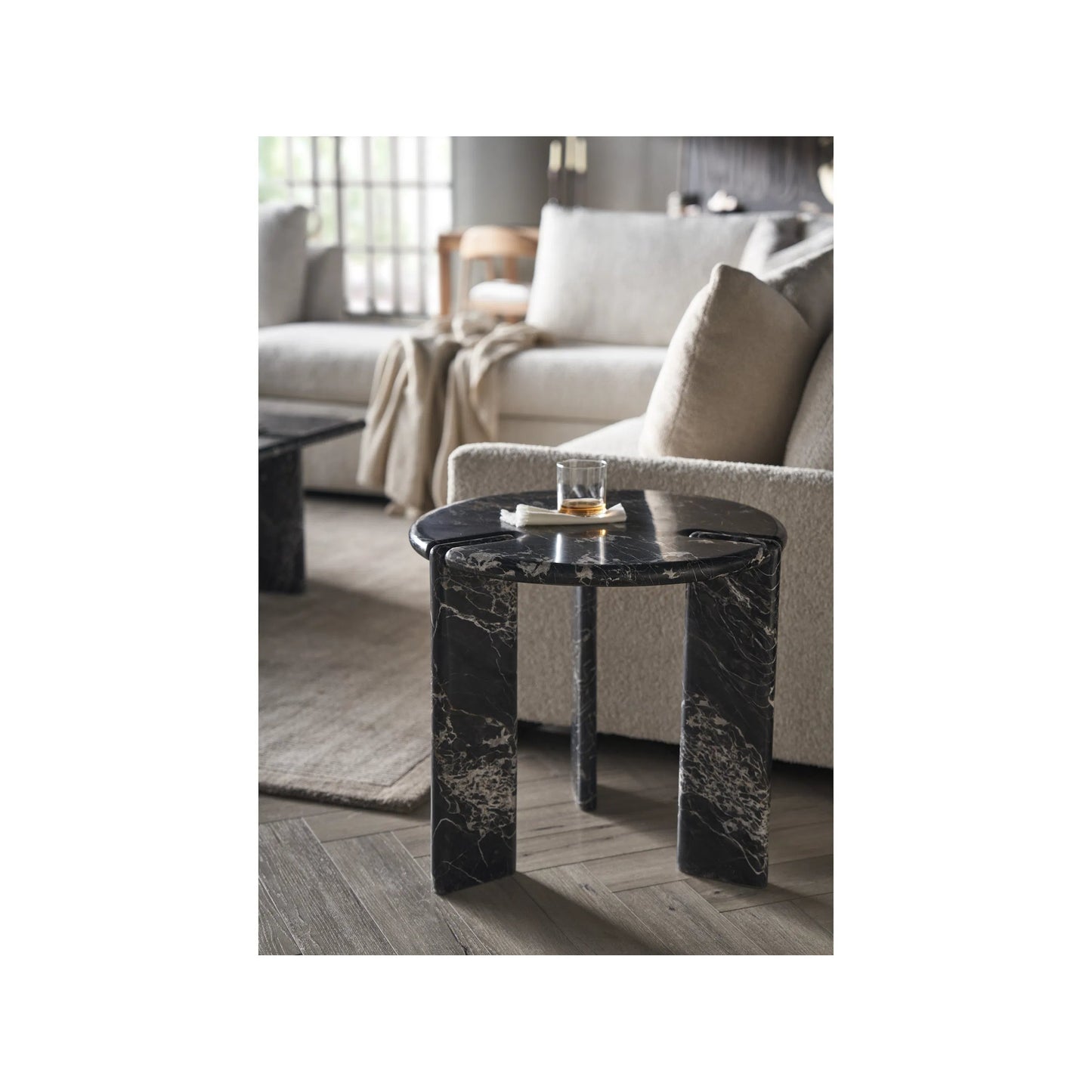 004 SI-2195655 | Lifestyle | Modern Magnus End Table by Universal Furniture in golden portoro marble. Made from unique in a modern style.