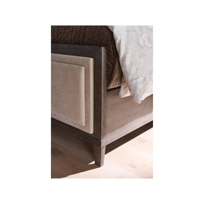 Montclair Bed by Universal Furniture in cocoa. Made from unique in a transitional style.