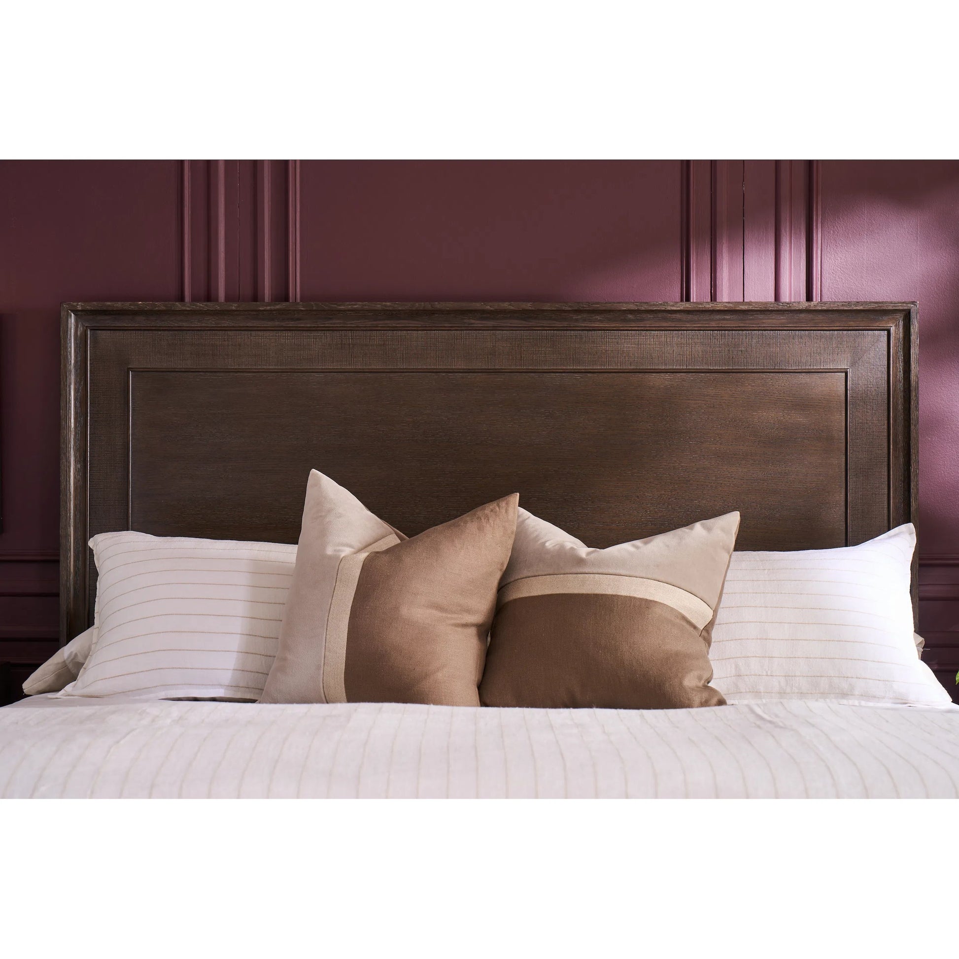 Montclair Panel Bed by Universal Furniture in cocoa. Made from unique in a traditional style.