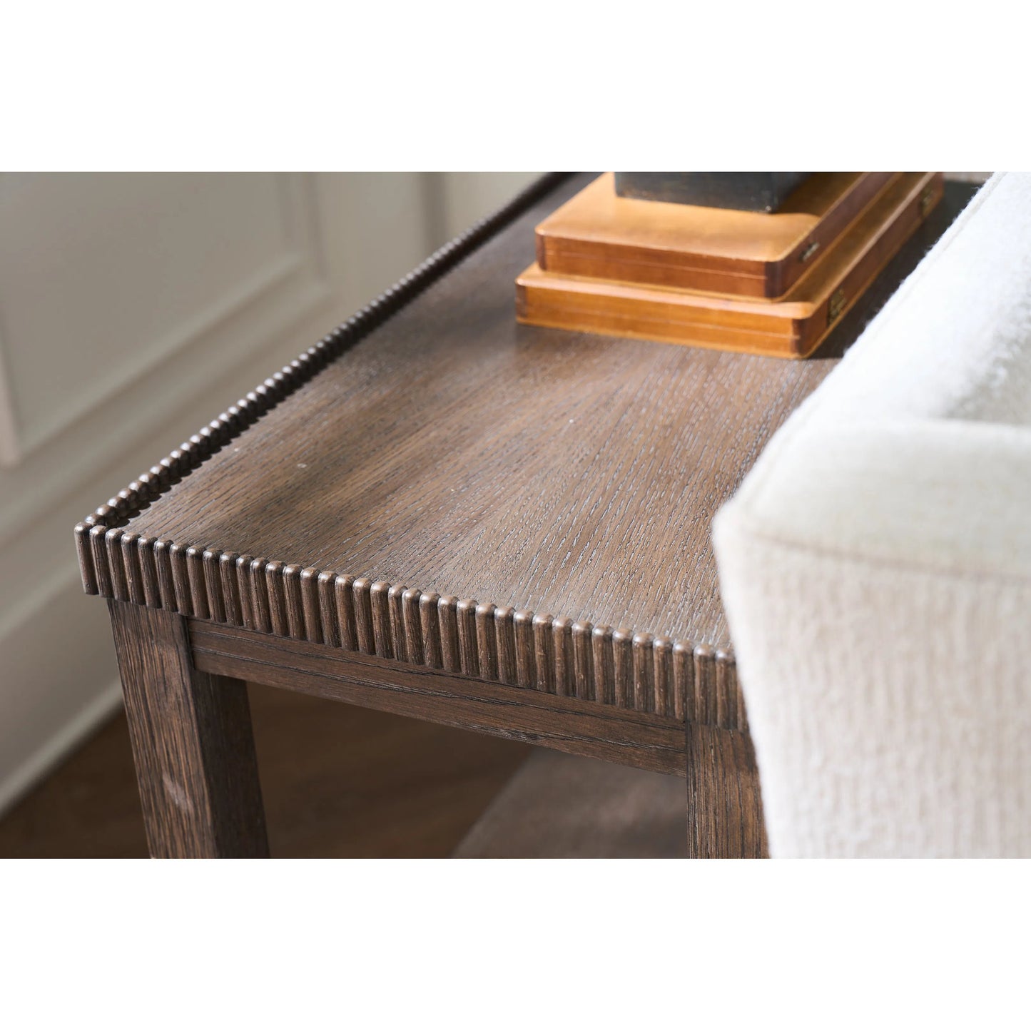 004 SI-2473017 | Closeup | Montclair Console by Universal Furniture in cocoa. Made from unique in a transitional style.