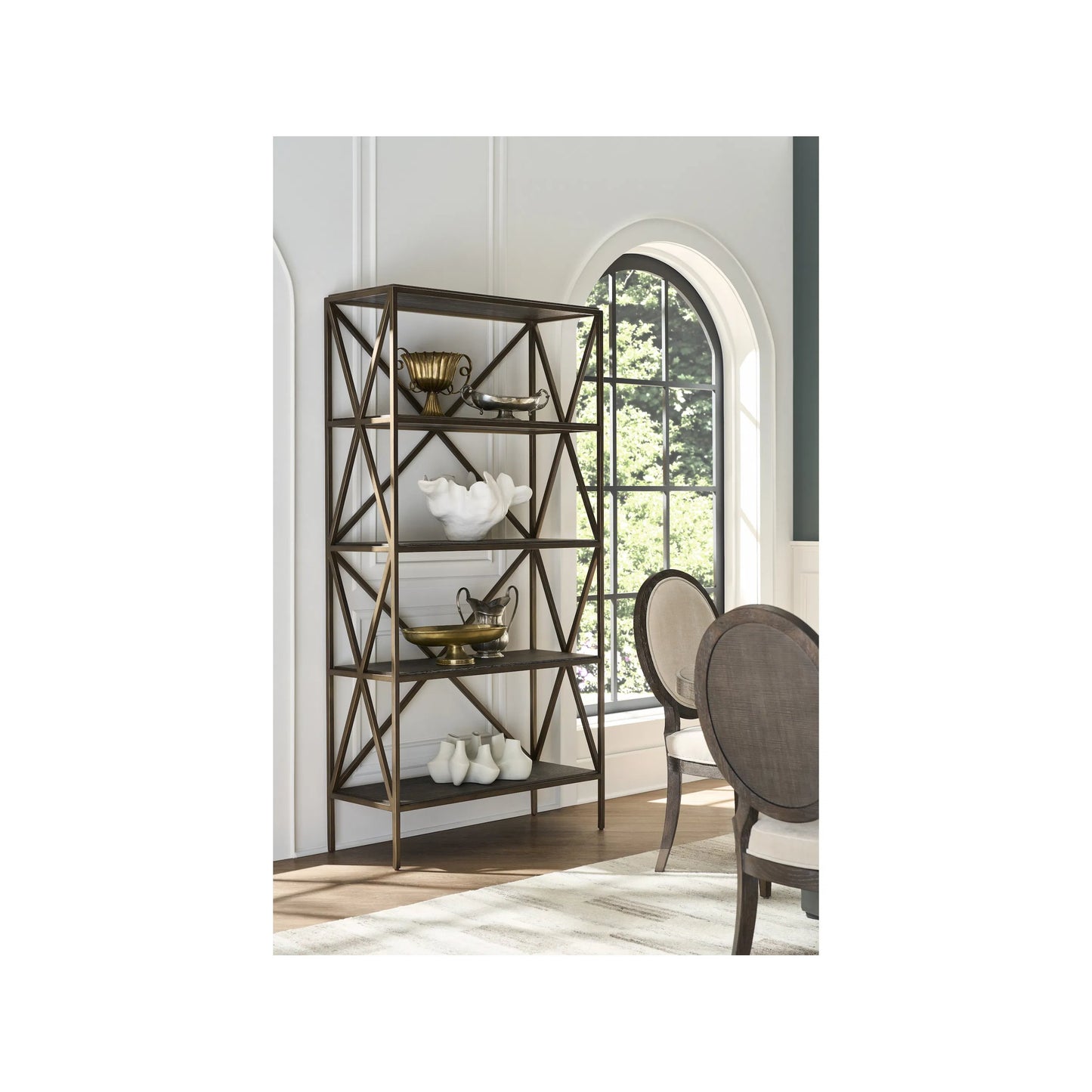 003 SI-2473023 | Lifestyle | Montclair Etagere by Universal Furniture in cocoa. Made from unique in a transitional style.