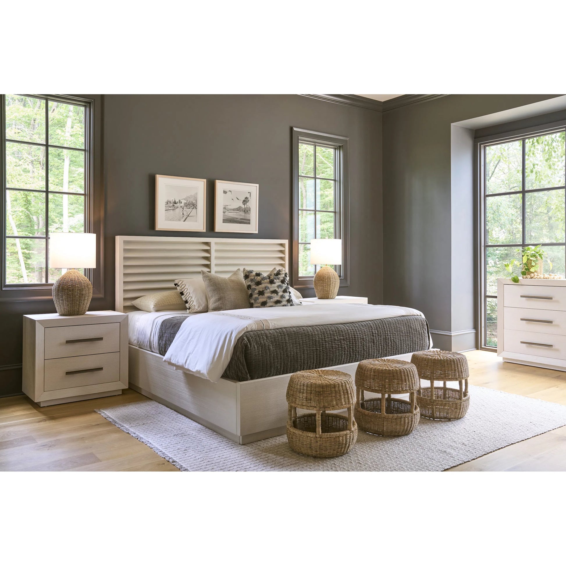 Oasis Shoreline Panel Bed by Coastal Living by Universal Furniture in white pine. Made from unique in a transitional style.