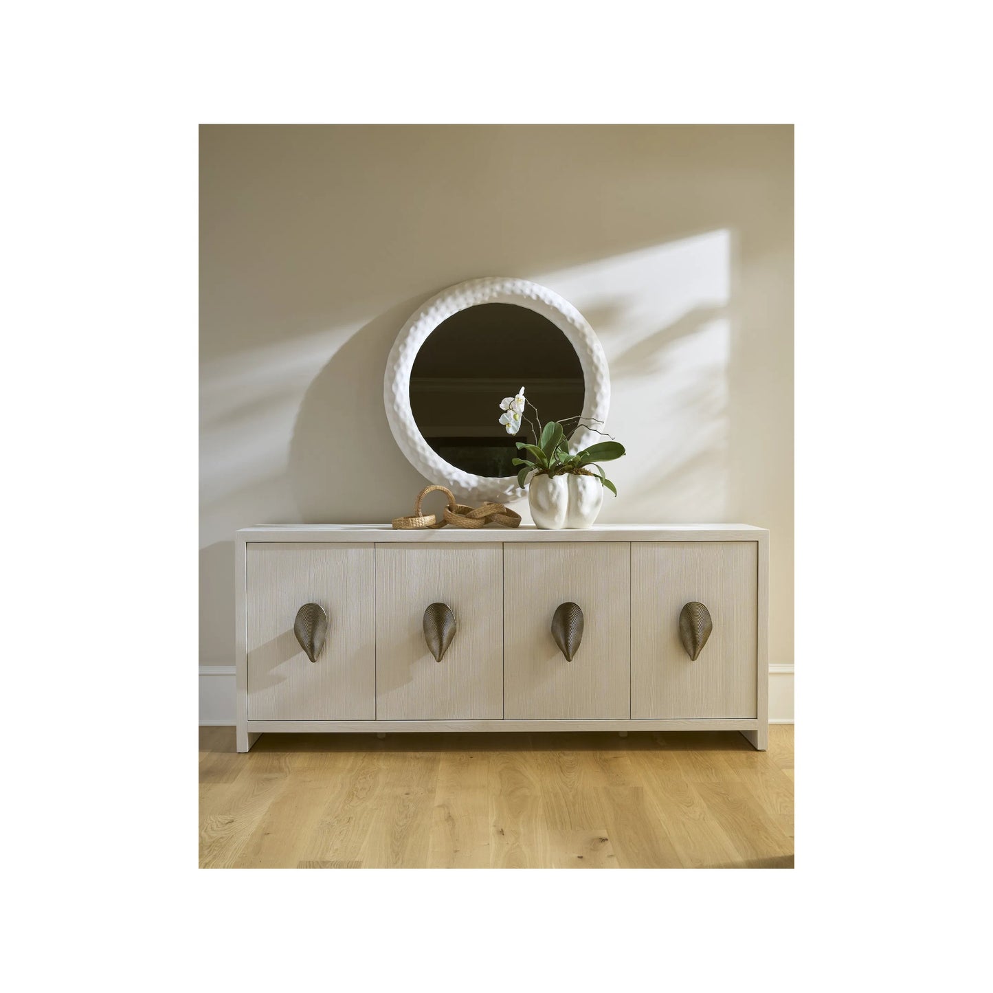 003 SI-2473123 | Lifestyle | Oasis White Coral Mirror by Coastal Living by Universal Furniture in shoreline white. Made from unique in a transitional style.