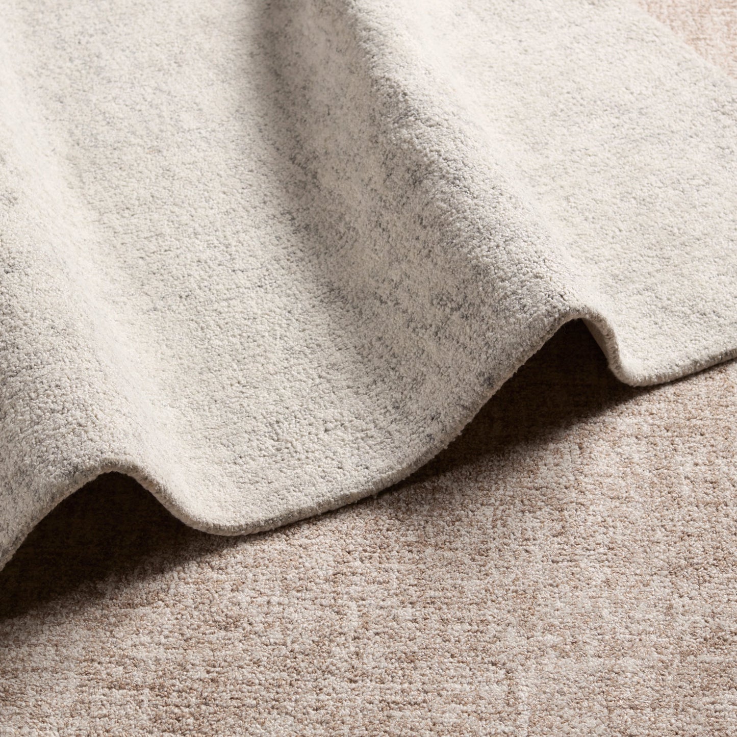 005 SI-2015245,SI-2015246,SI-2015247 | Closeup | Union UNI01 Rug by Jaipur Living in cream, light gray. Made from 100% pet yarn in a unique style.