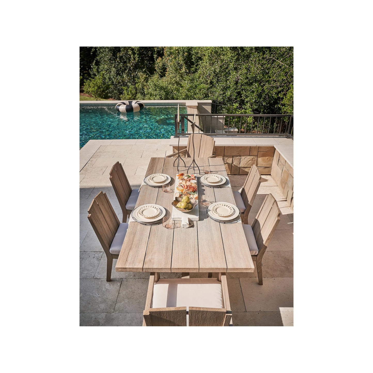 004 SI-2303245 | Unknown | Saratoga Rectangle Dining Table by Coastal Living by Universal Furniture in warm weathered teak. Made from unique in a unique style.