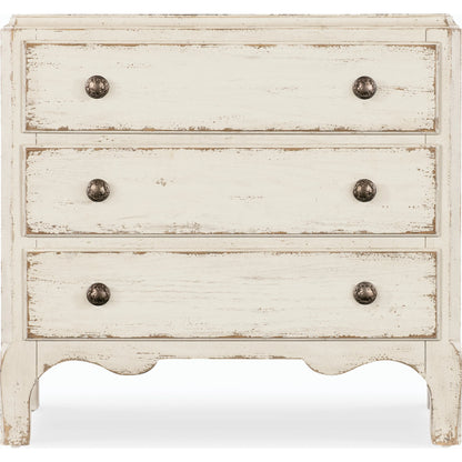Americana Scalloped Three-Drawer Nightstand by Hooker Furniture. Made from oak veneers with solid-wood edge top in a modern style.