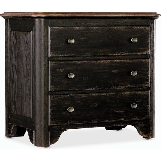 Americana Three-Drawer Nightstand by Hooker Furniture. Made from oak veneers with solid-wood edge top in a modern style.